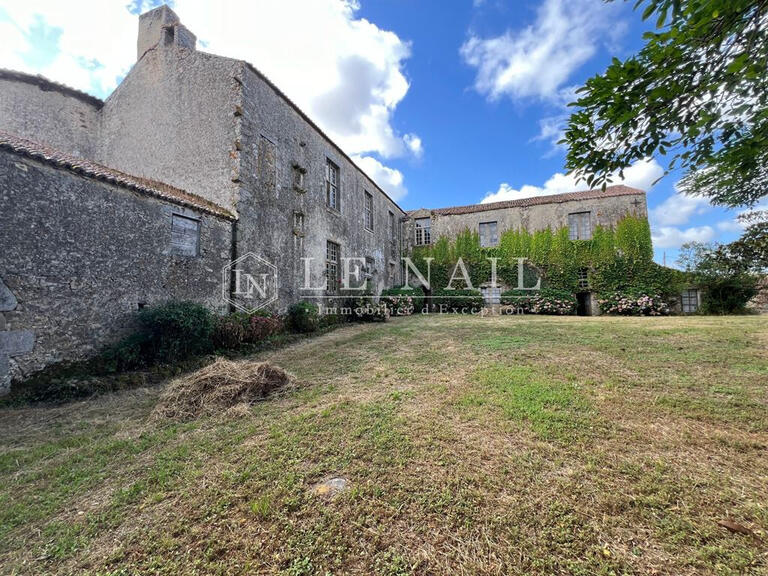 Château Parthenay - 4 chambres - 540m²