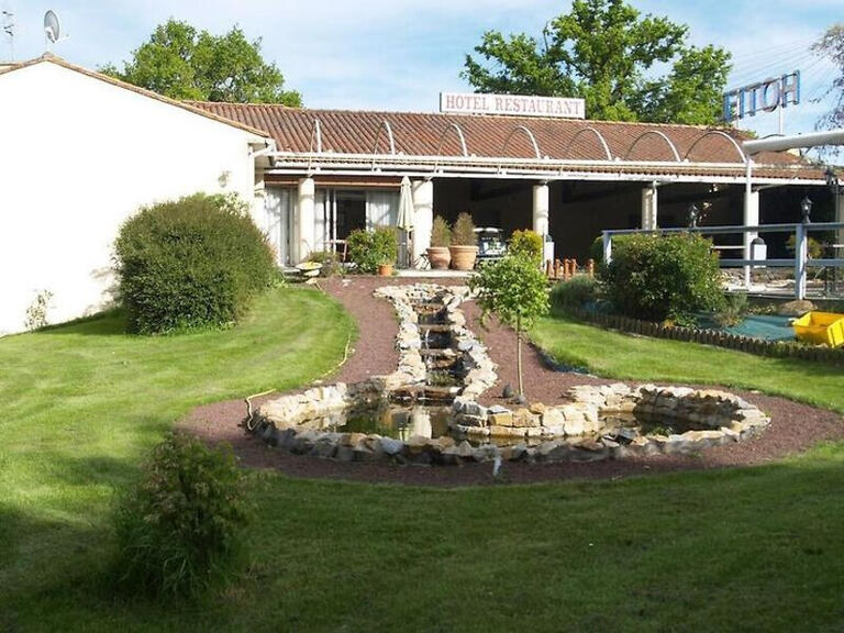 Maison Parthenay - 1525m²