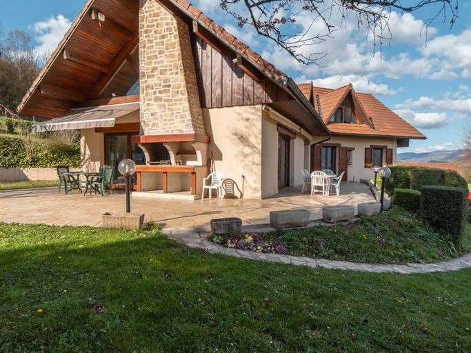 Maison Parves et Nattages