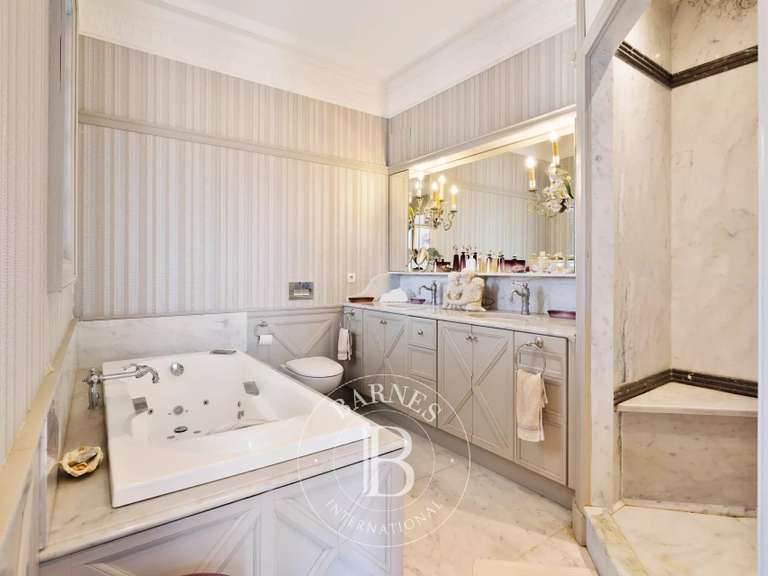 Appartement Pau - 3 chambres - 366m²