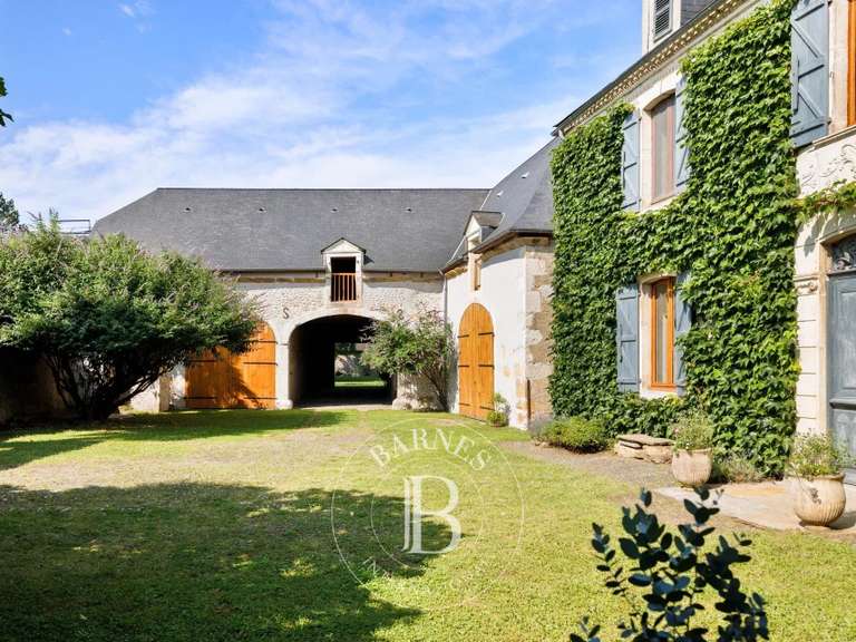 Maison Pau - 6 chambres - 767m²