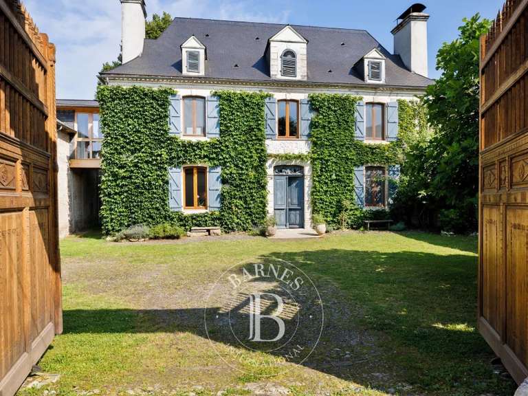 Maison Pau - 6 chambres - 767m²