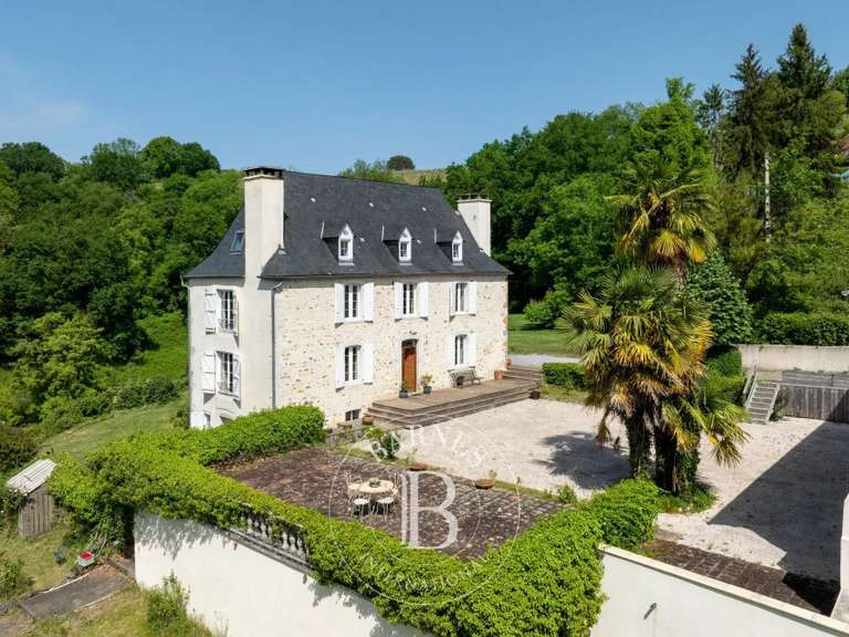 Propriété Pau - 12 chambres - 208m²