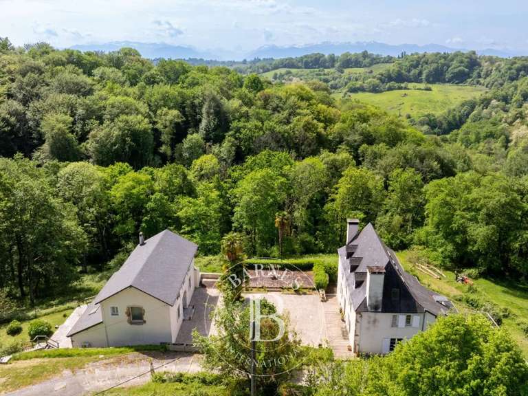 Propriété Pau - 8 chambres - 446m²