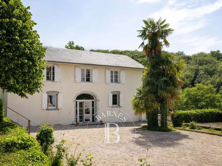 Propriété Pau - 12 chambres - 208m²