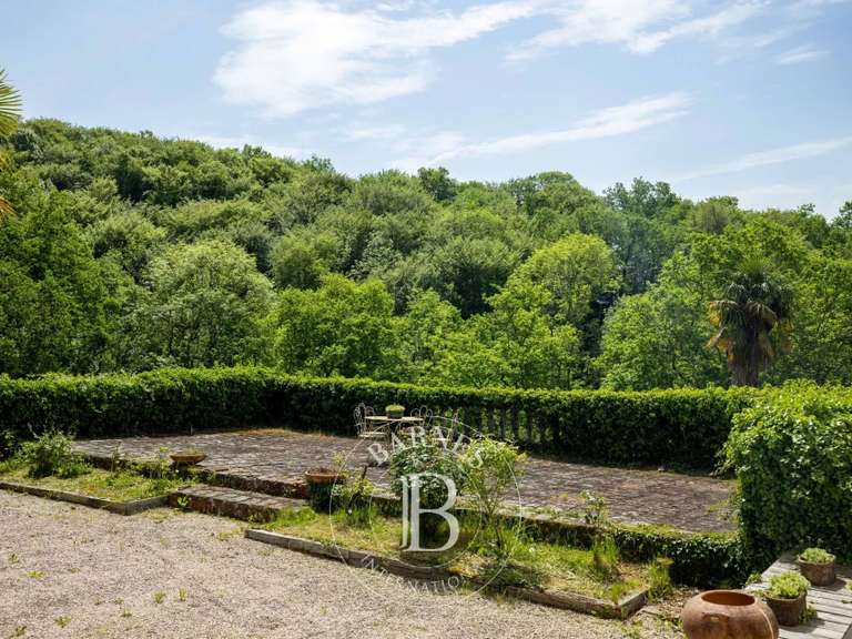 Propriété Pau - 12 chambres - 208m²