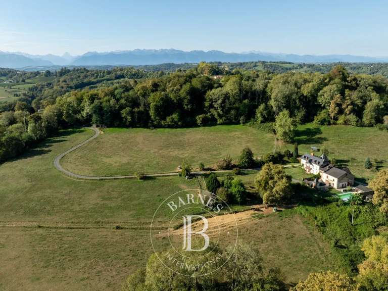 Propriété Pau - 5 chambres - 361m²