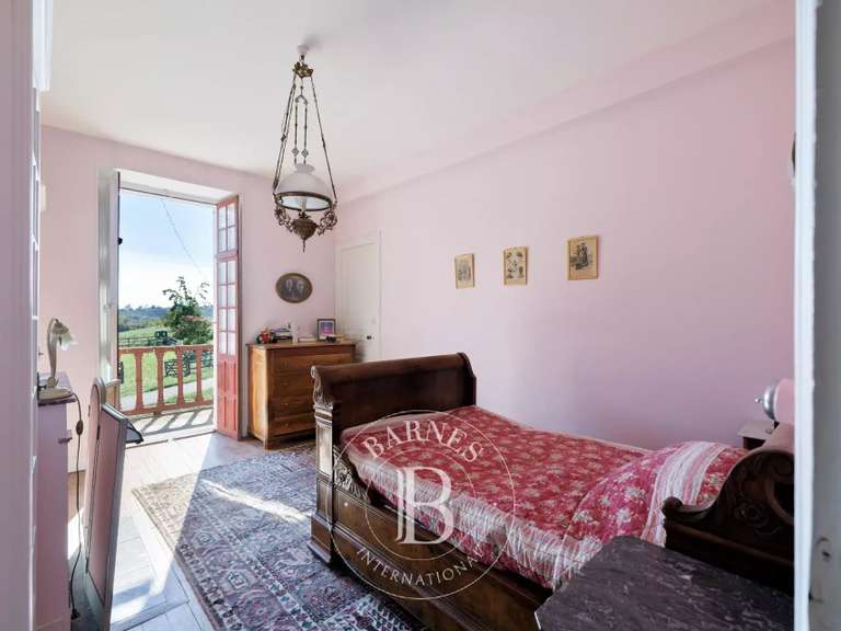Propriété Pau - 5 chambres - 361m²