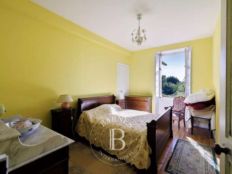 Propriété Pau - 5 chambres - 361m²