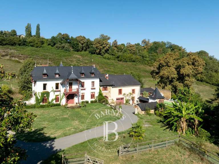Propriété Pau - 5 chambres - 361m²
