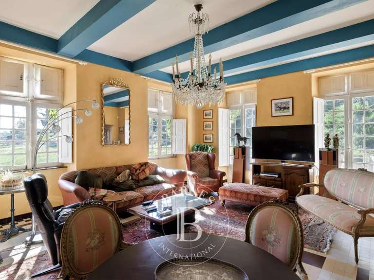 Propriété Pau - 5 chambres - 361m²