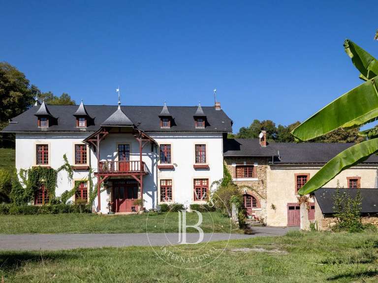 Propriété Pau - 5 chambres - 361m²