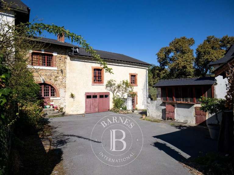 Propriété Pau - 5 chambres - 361m²