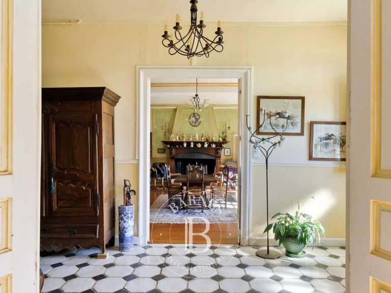 Propriété Pau - 5 chambres - 361m²