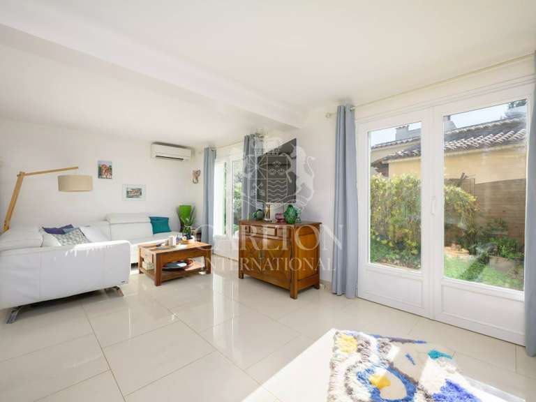 Maison Pégomas - 3 chambres - 124m²