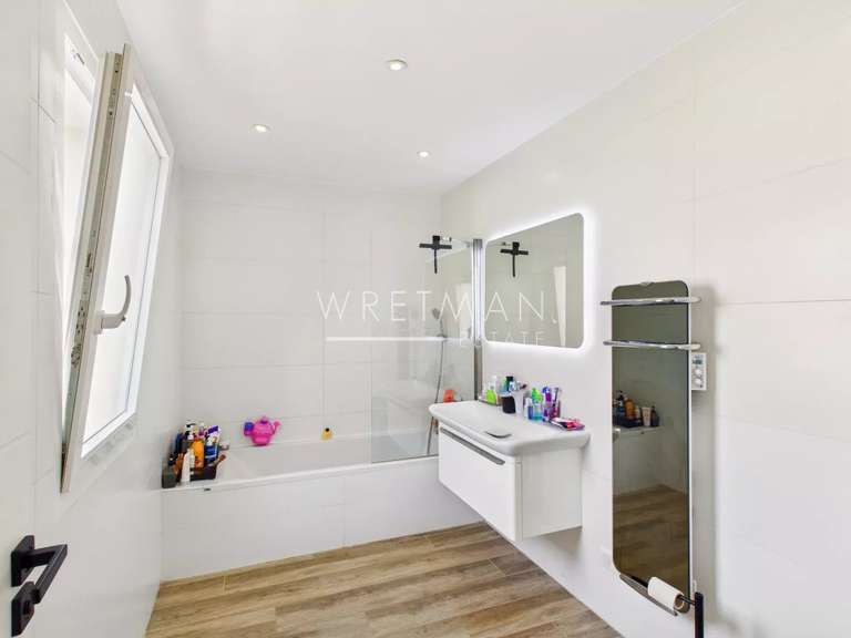 Maison Pégomas - 4 chambres - 160m²