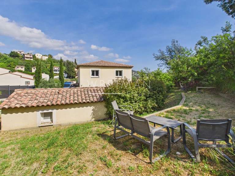 Maison Pégomas - 4 chambres - 160m²