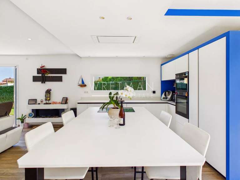 Maison Pégomas - 4 chambres - 160m²