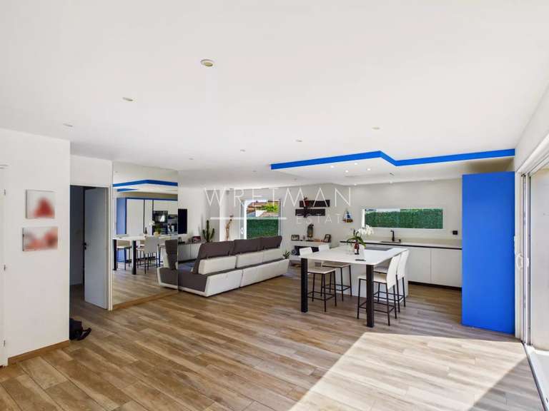 Maison Pégomas - 4 chambres - 160m²