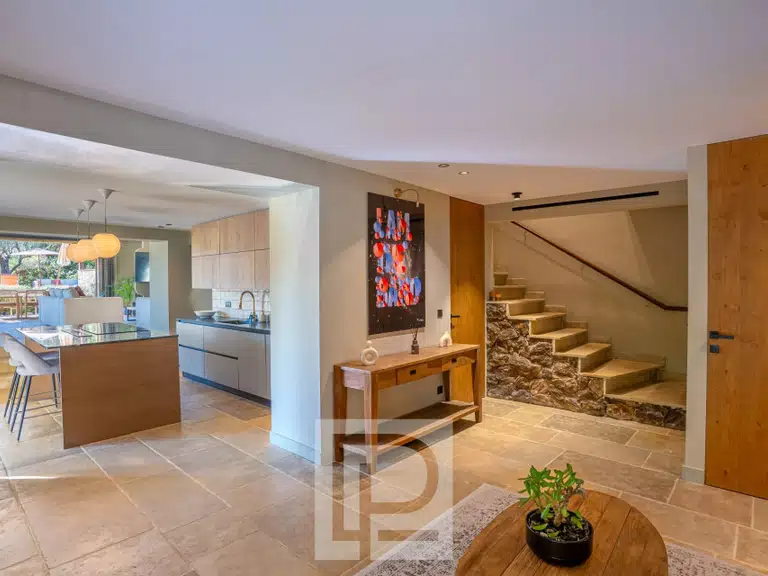 Maison Pégomas - 4 chambres - 282m²