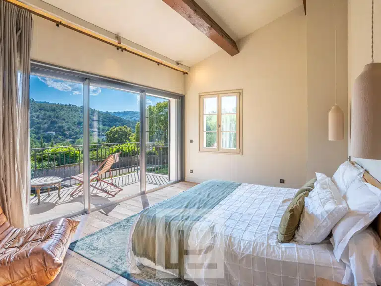 Maison Pégomas - 4 chambres - 282m²