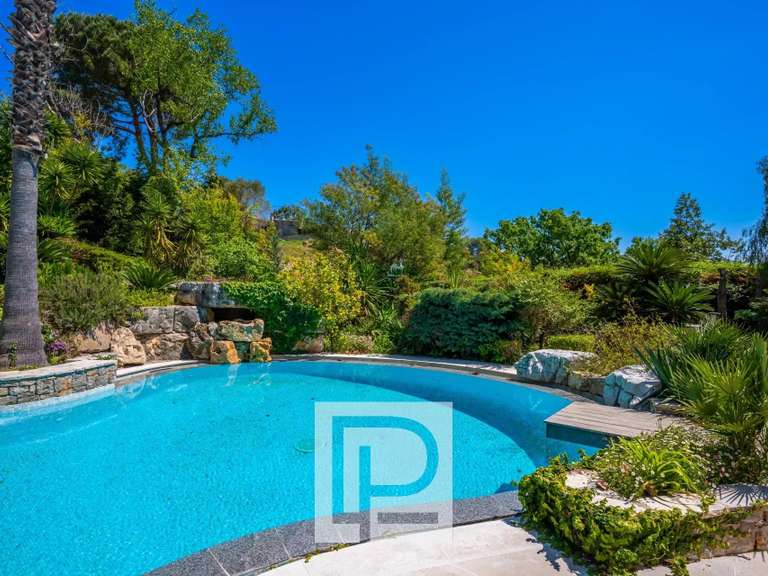 Villa Pégomas - 5 bedrooms - 280m²