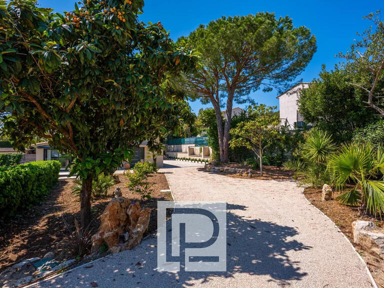 Villa Pégomas - 9 chambres - 280m²