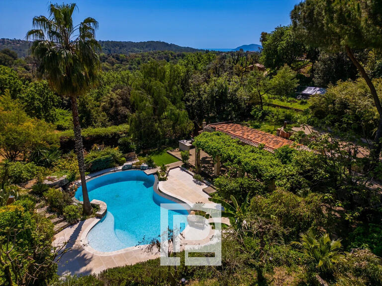 Villa Pégomas - 9 chambres - 280m²