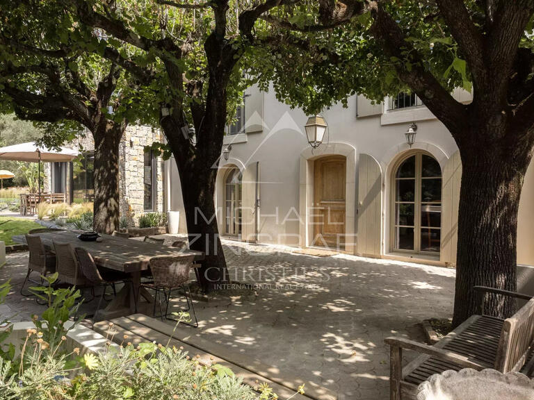 Villa Pégomas - 4 bedrooms - 282m²