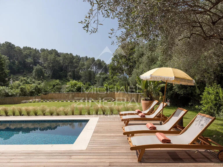 Villa Pégomas - 4 bedrooms - 282m²