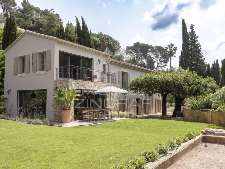 Villa Pégomas - 4 bedrooms - 282m²