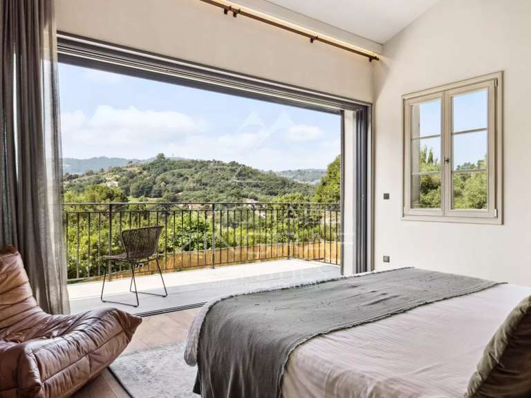 Villa Pégomas - 4 chambres - 282m²