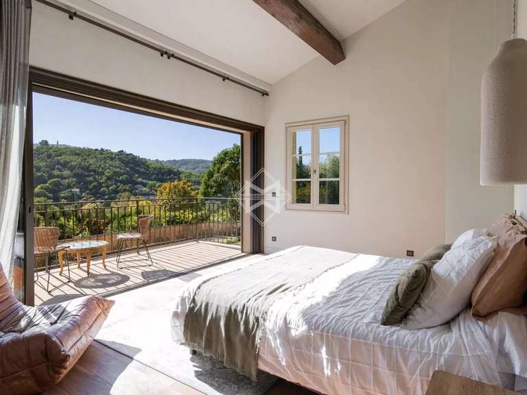 Villa Pégomas - 4 bedrooms - 281m²