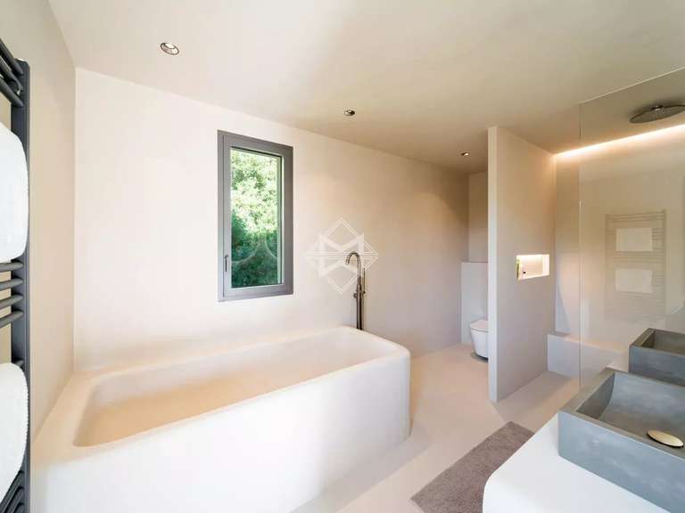 Villa Pégomas - 4 bedrooms - 281m²