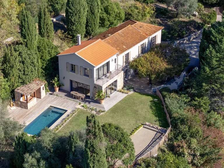 Villa Pégomas - 4 bedrooms - 281m²
