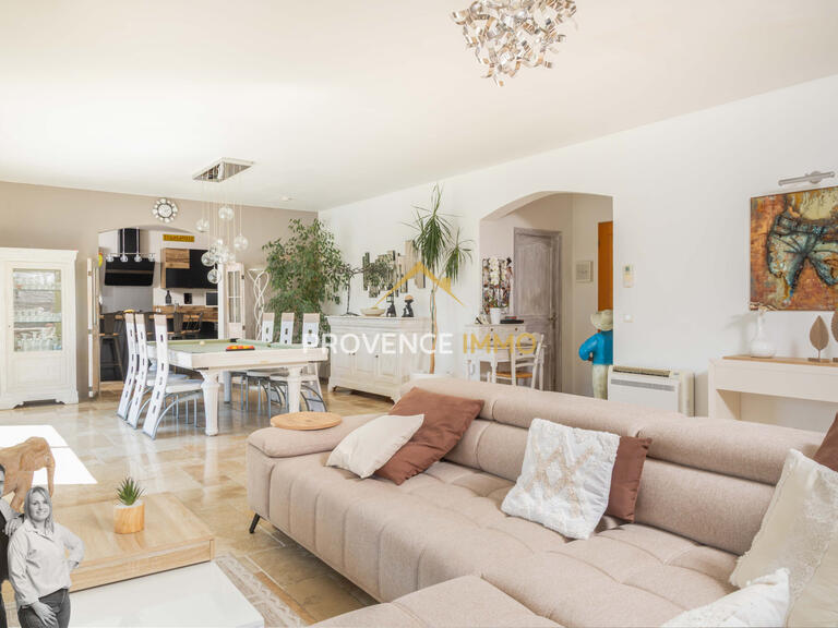 Maison Pélissanne - 6 chambres - 207m²
