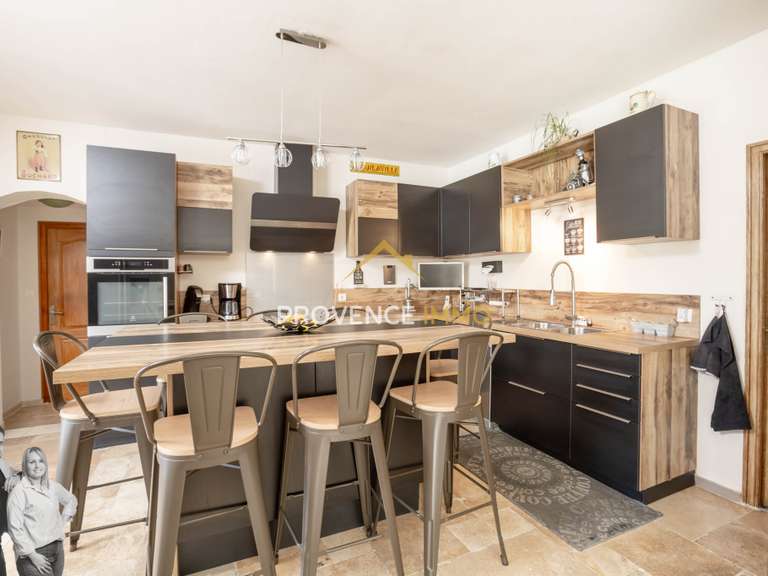 House Pélissanne - 6 bedrooms - 207m²