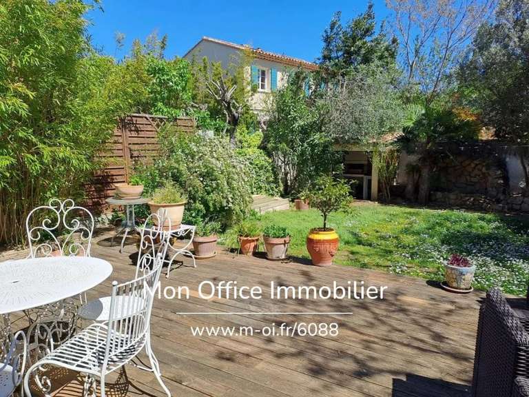 Maison Pélissanne - 3 chambres - 207m²