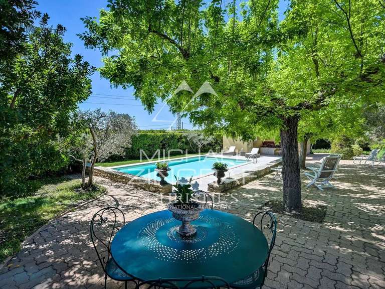 Maison Pélissanne - 5 chambres - 225m²