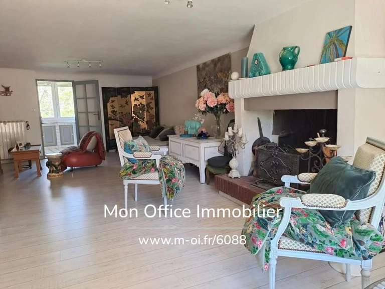 Maison Pélissanne - 3 chambres - 207m²
