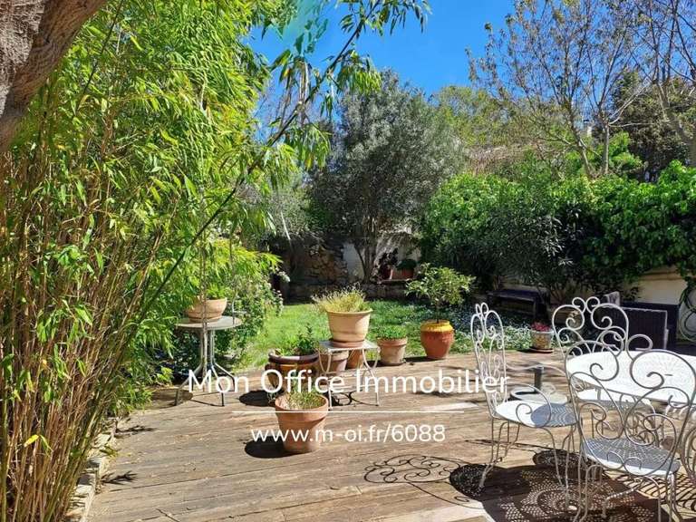 Maison Pélissanne - 3 chambres - 207m²