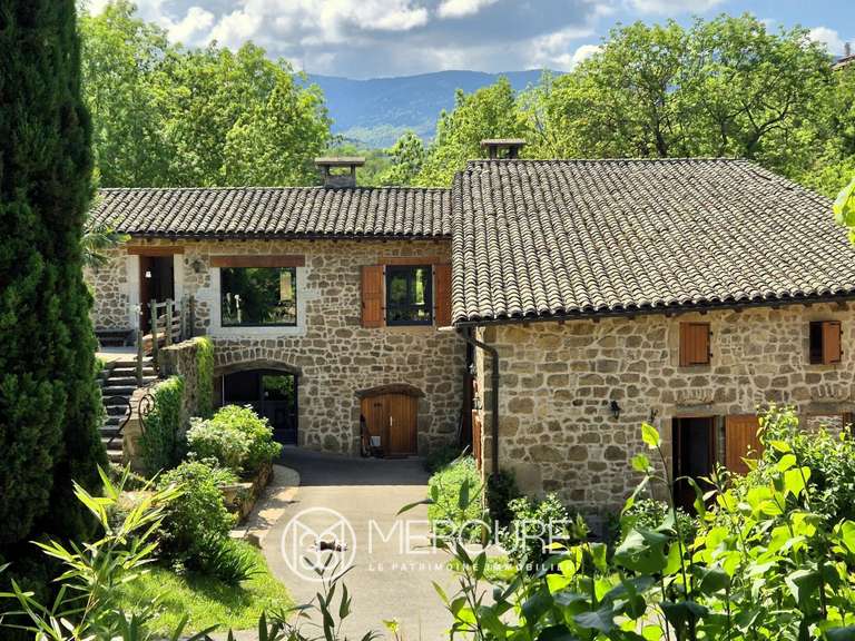 Propriété Pélussin - 7 chambres - 430m²