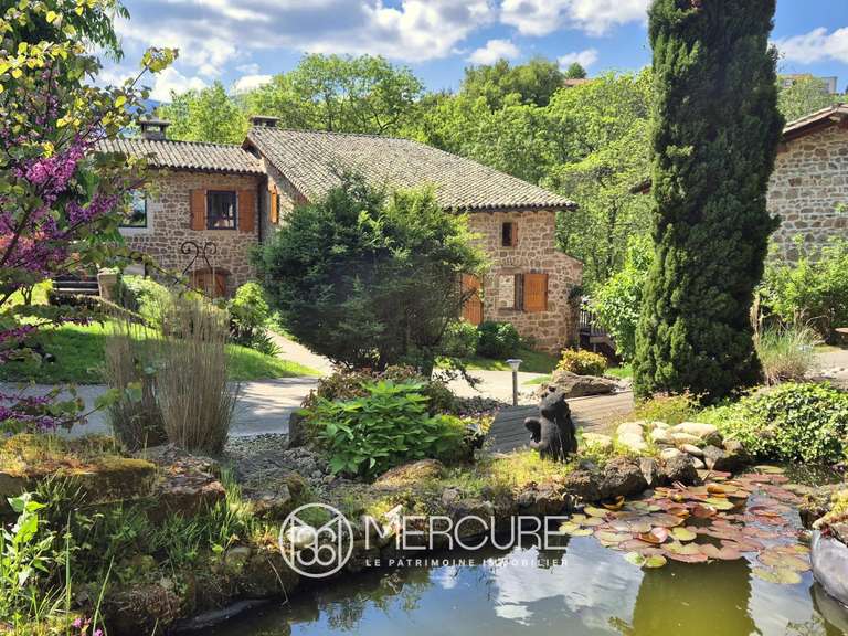 Propriété Pélussin - 7 chambres - 430m²