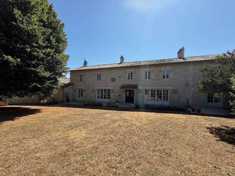 Maison Périgné - 5 chambres - 335m²
