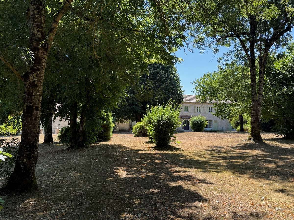 Maison Périgné