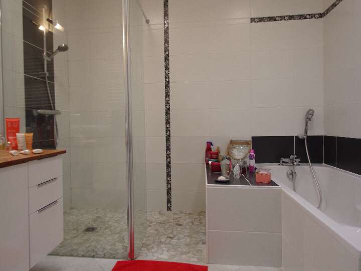 Maison Périgny - 5 chambres - 160m²