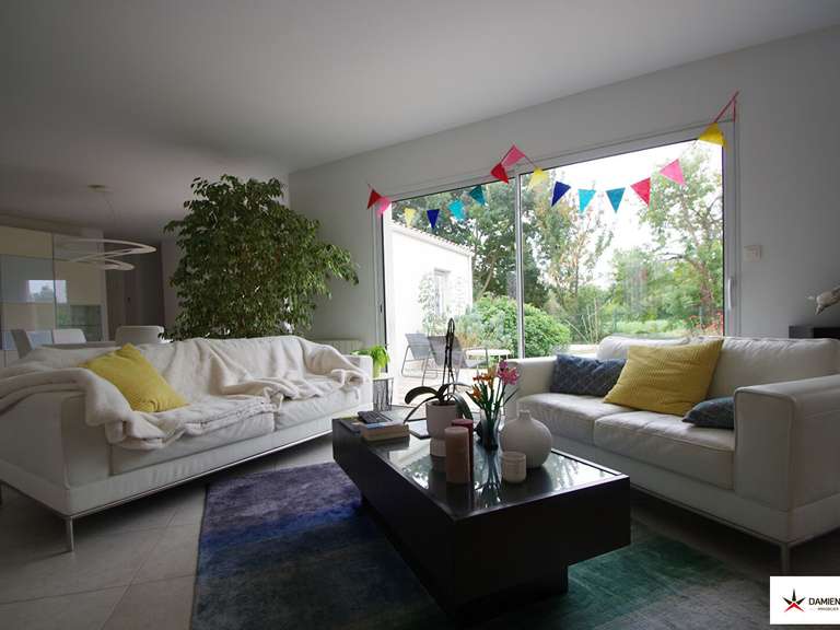 Maison Périgny - 5 chambres - 160m²