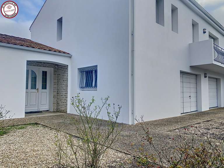 Villa Périgny - 5 chambres - 167m²
