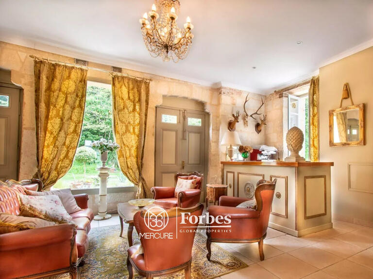 Castle Périgueux - 12 bedrooms - 900m²