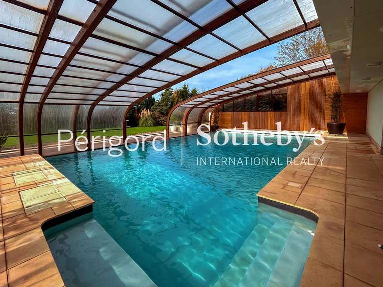 Maison Périgueux - 5 chambres - 750m²